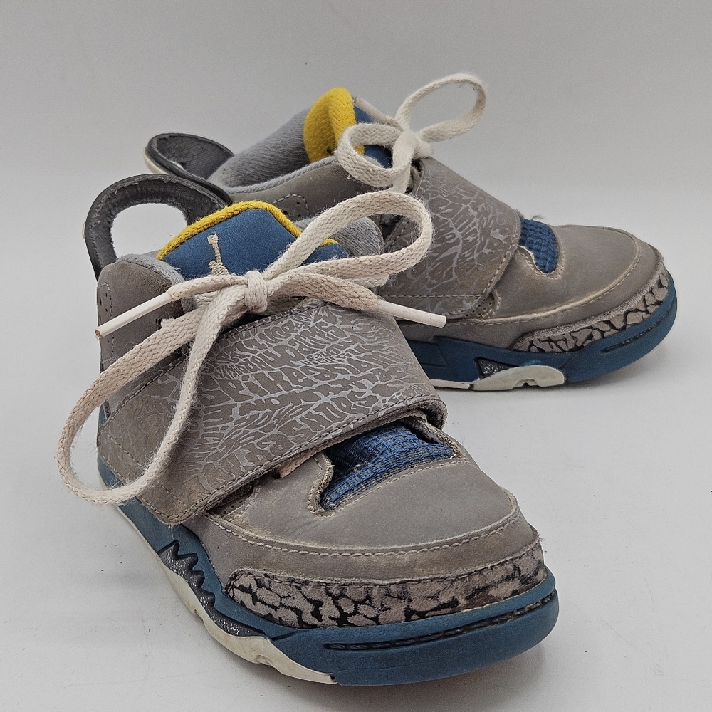 *Rare* Air Jordan Son of Mars toddler size 8 gray / blue